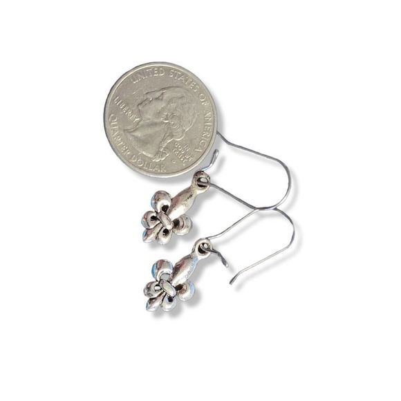 Antiqued Silver-Tone Fleur de Lis drop dangle pierced Earrings - Picture 2 of 5